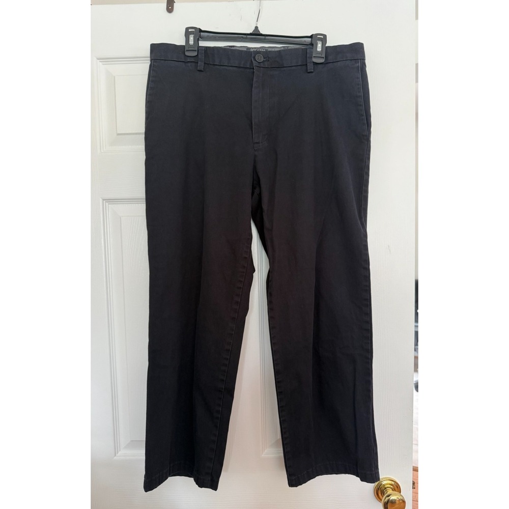 Dockers Classic Fit Men's Black Chino Pants 36 Flat Front Casual Inseam 27"